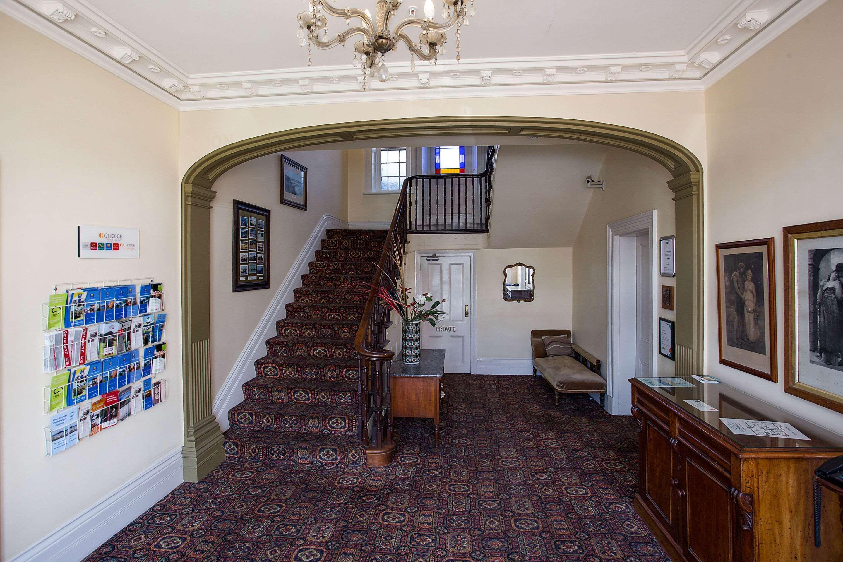 Quality Hotel Bentinck Портланд Екстериор снимка