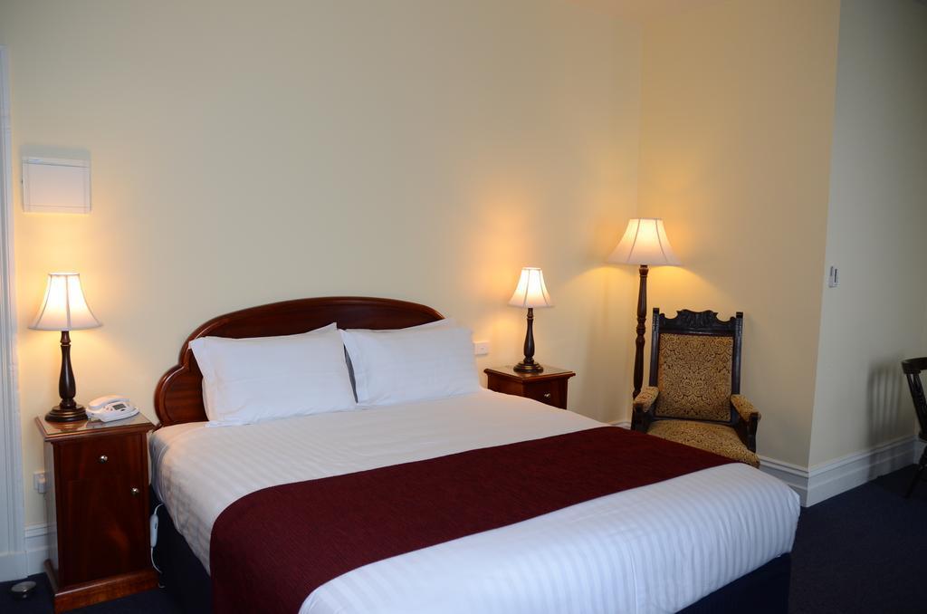 Quality Hotel Bentinck Портланд Екстериор снимка