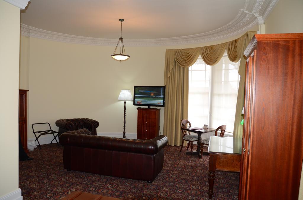 Quality Hotel Bentinck Портланд Екстериор снимка
