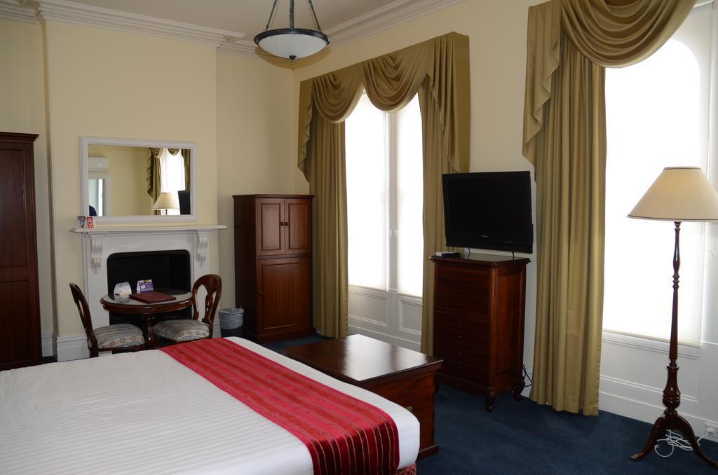 Quality Hotel Bentinck Портланд Екстериор снимка