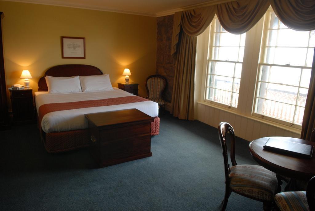 Quality Hotel Bentinck Портланд Екстериор снимка